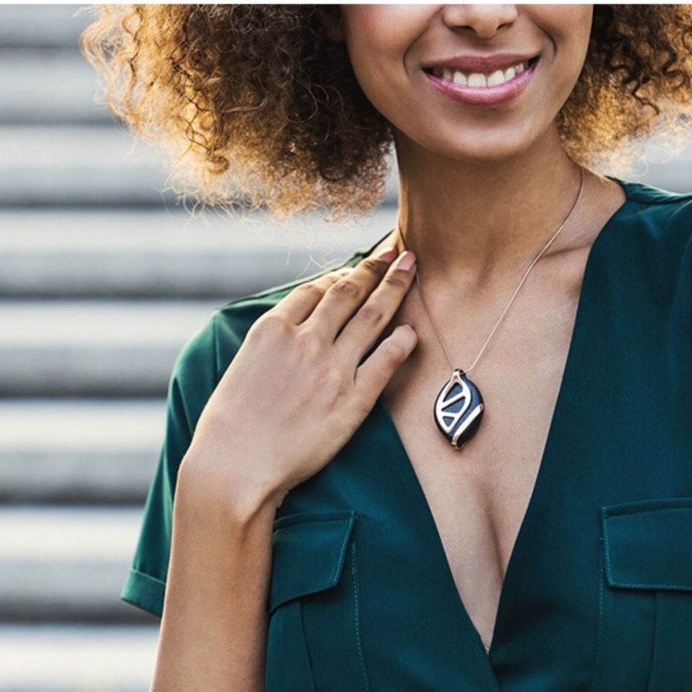 Bellabeat leaf smart jewelry